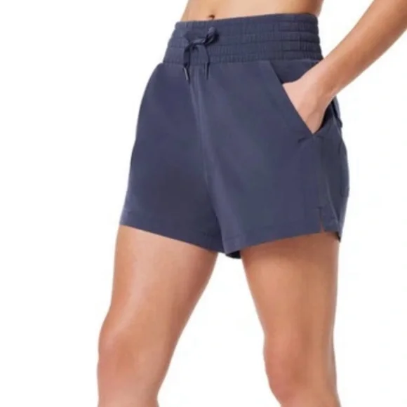 SPANX Out of Office Women's Athletic Shorts - Picture 7 of 7